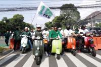 Naik Vespa Daftar Bacaleg ke KPU, Cak Imin Doa Bareng Ribuan Penghafal Quran di Solo