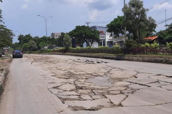 Perbaikan Jalan Daerah yang Rusak Dimulai Juni