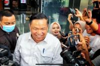 Usai Diklarifikasi KPK Soal LHKPN, Sekda Riau Senyum-senyum