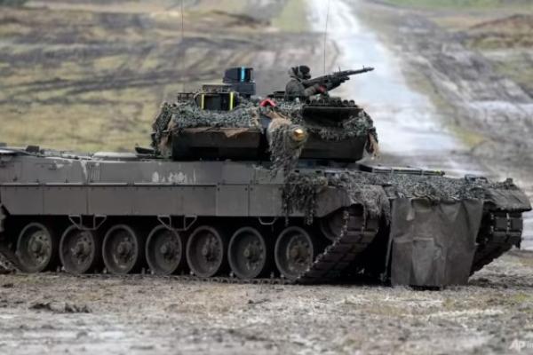 Perusahaan mengatakan bahwa pengiriman tank baru dijadwalkan akan dimulai pada tahun 2025, dan kesepakatan tersebut mencakup opsi untuk 105 tank Leopard 2A8 lainnya.