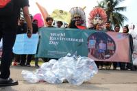 Mahasiswa Budi Luhur Tolak Kemasan Plastik Sekali Pakai