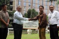 Setor Pajak Rp33,4 Miliar, Perusahaan Induk Hotel Sultan Dapat Penghargaan dari BAPENDA DKI