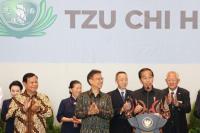 Momen Akrab Prabowo saat Dampingi Jokowi Resmikan Rumah Sakit Tzu Chi