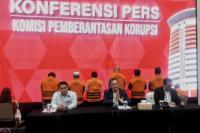 KPK Tahan 9 Tersangka Korupsi Tukin Kementerian ESDM
