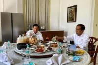 Presiden Jokowi dan Prabowo Makan Siang Bareng