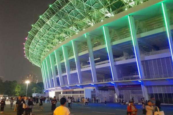 Polda Metro Jaya imbau masyarakat hindari melintas sekitar Stadion Utama Gelora Bung Karno (SUGBK), Senayan Jakarta Pusat