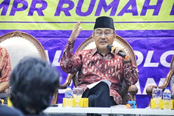 Eks Ketua MK Harap Semua Pihak Terima Putusan Sengketa Pemilu