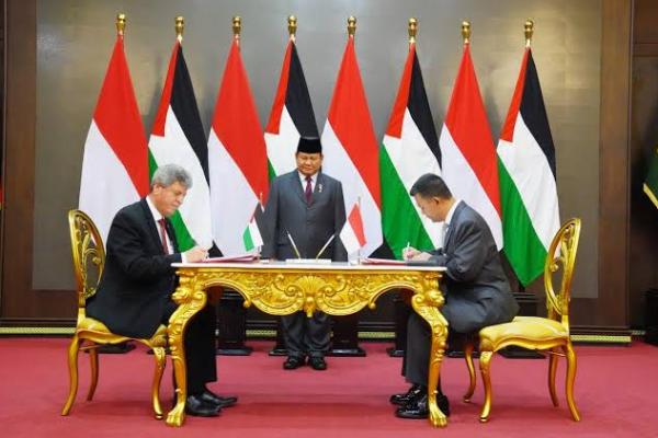 Kerja sama ini meliputi beasiswa bagi pemuda-pemudi Palestina untuk menjadi kadet mahasiswa di Unhan. Programnya untuk tahun ini, ada 22 pemuda-pemudi Palestina yang akan diseleksi oleh Palestina dan Unhan di bidang Kedokteran, Farmasi, Teknik, dan MIPA yaitu Matematika, Fisika, Kimia, Biologi.