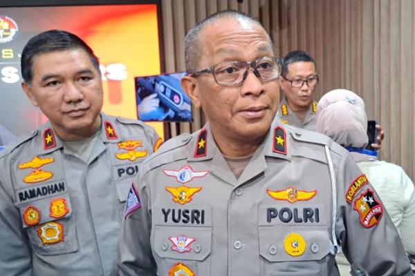 Korlantas Polri gunakan teknologi RFID di pelat nomor khusus untuk penggunaan pelat khusus agar tidak bisa dipalsukan.