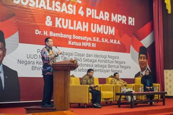 Sosialisasi Empat Pilar di UNS Solo, Ketua MPR Ajak Wujudkan Visi Indonesia Emas 2045