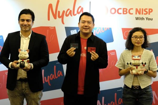 NYALA Global Debit berikan kemudahan transaksi belanja dan tarik tunai di luar negeri bebas konversi kurs, langsung debit dari rekening tabungan 12 mata uang