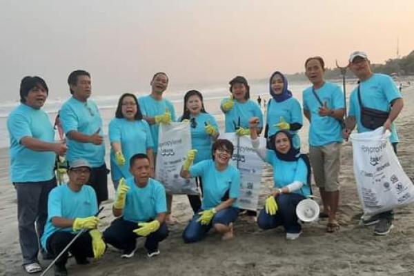 Aksi Bersih Laut dan Pantai ini juga dilakukan secara serentak di seluruh Unit Pelaksana Teknis (UPT) Ditjen Perhubungan Laut di Indonesia.
