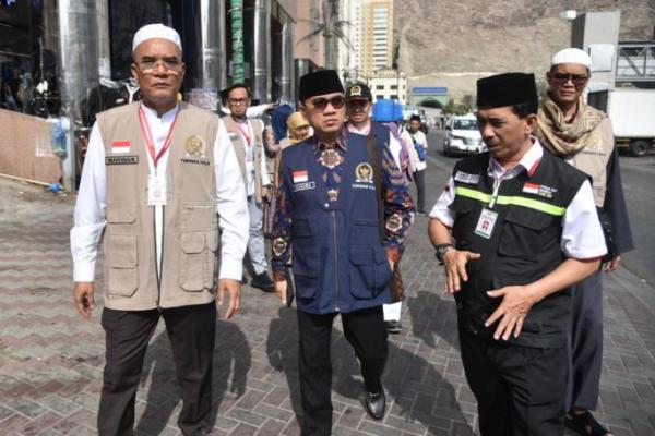 Anggota Timwas Haji DPR, Yandri Susanto, meminta Pemerintah memasukkan poin-poin hukuman (denda) dalam kontrak kerja dengan penyedia layanan haji (Masyariq) untuk pelayanan haji ke depannya.