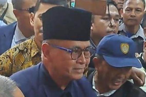 Pimpinan Pondok Pesantren Al Zaytun tersebut dipersangkakan dengan pasal berlapis, dengan ancaman maksimal paling tinggi 10 tahun pidana penjara.