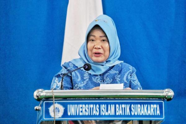 Di Solo, Siti Fauziah Ajak Mahasiswa Lestarikan Budaya dan Tingkatkan Karakter Bangsa