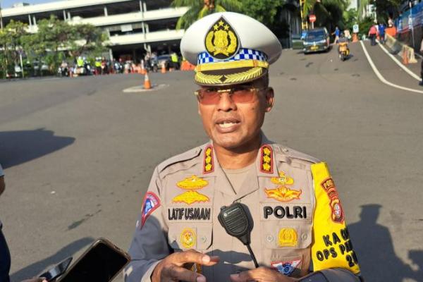 Polda Metro Jaya menunggu putusan Penjabat Gubernur DKI Jakarta Heru Budi Hartono perihal pengaturan jam kerja.