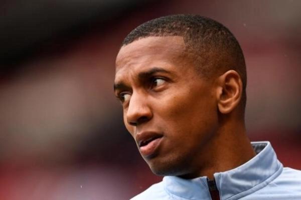 Ashley Young Jadi Rekrutan Perdana Everton