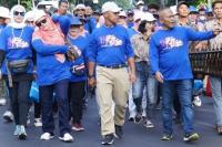 Meriah Banjir Hadiah, Kapuspen TNI Lepas Ratusan Jurnalis di Gelaran FUN Walk PWI
