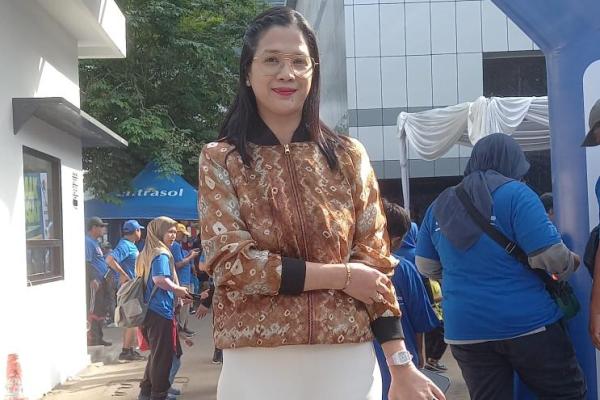 Sosialita yang juga pengusaha cantik Novita Emilda ikut hadir dalam kemeriahan gelaran Fun Walk Walk PWI – IKWI