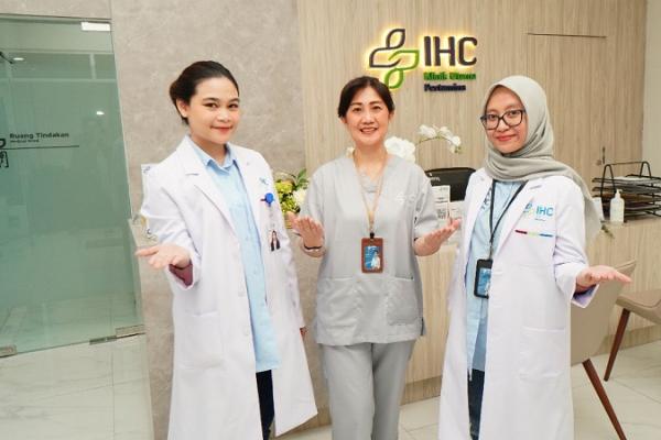 Klinik ini terdapat penambahan fasilitas poliklinik dan beberapa dokter spesialis diantaranya Penyakit Dalam, Spesialis Kesehatan Anak, Gigi, Fisioterapi, dan layanan Medical Check Up