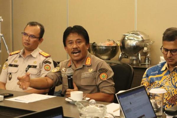 Penangguhan ini dilakukan sampai dengan hasil investigasi temuan penyakit LSD lebih lanjut. 