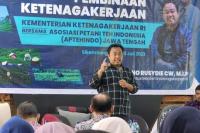 Kemnaker akan Susun Langkah Atasi Persoalan Buruh Teh di Jawa Tengah