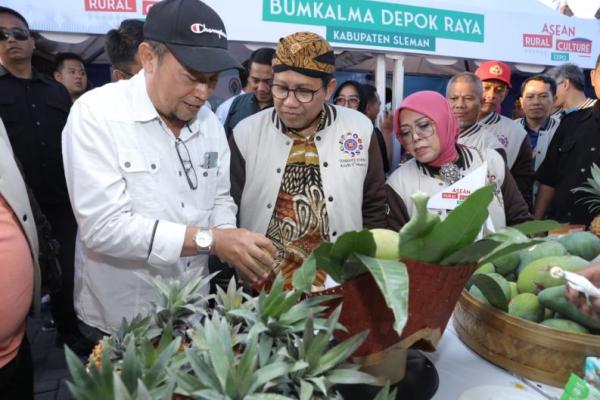 Menteri yang akrab disapa Gus Halim ini mengungkapkan bahwa desa-desa di Indonesia telah Go Internasional.