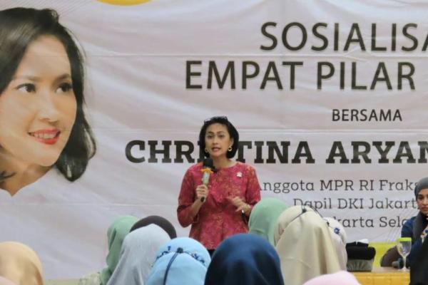 Menjelang Pileg dan Pilpres banyak kabar bohong atau hoax. Christina Aryani ajak warega Jakarta jadi pemilih cerdas