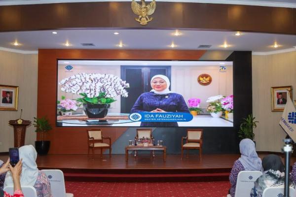 DW Kemnaker Gelar Seminar parenting Tumbuh Kembang Anak