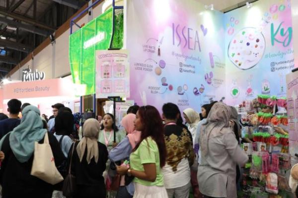 Lebih dari 250 label kecantikan terlibat dalam Jakarta X Beauty di Hall A dan B Jakarta Convention Center Senayan, Jakarta.