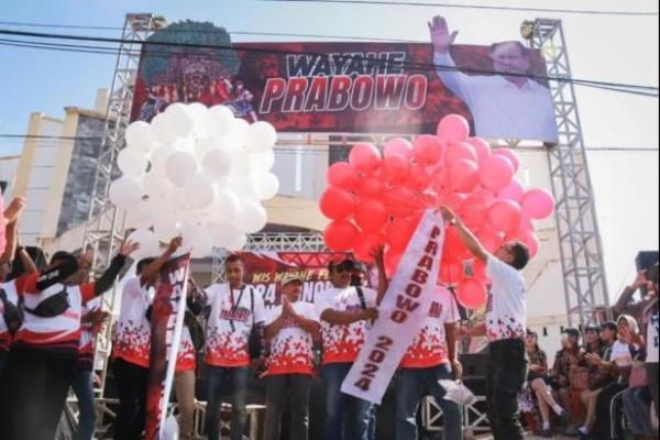 Masyarakat dari berbagai elemen semakin bergelombang memberikan dukungan terhadap Prabowo untuk maju melanjutkan kepemimpinan Presiden Jokowi.