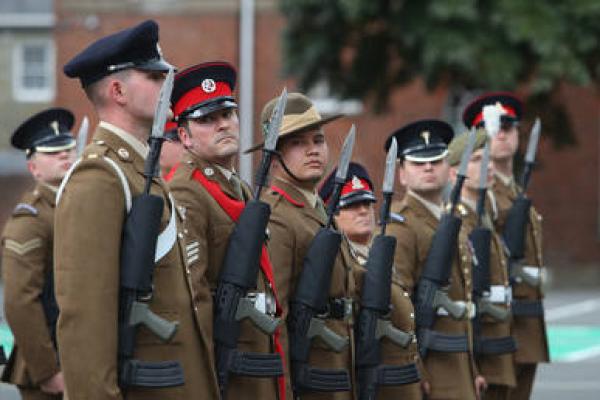 Militer Inggris harus mengadopsi pendekatan yang lebih fleksibel untuk merekrut personel baru.