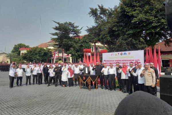 Wakil Rektor Universitas Bidang Sistem Informasi dan Kemahasiswaan Universitas Terbuka (UT), Paken Pandiangan, menegaskan bahwa setiap mahasiswa wajib memiliki jiwa kebangsaan.