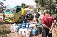 Imbas El Nino, Ratusan Ribu Liter Air Bersih Dikirim ke Jabar