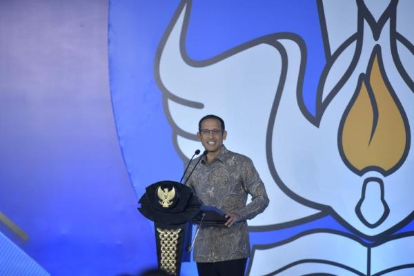 Menteri Pendidikan, Kebudayaan, Riset, dan Teknologi (Mendikbudristek), Nadiem Anwar Makarim, mendorong jajaran Kemdikbudristek terus meningkatkan kualitas implementasi SPBE