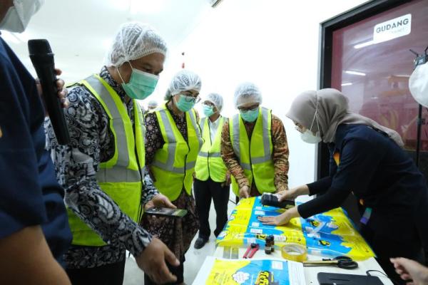 Keberadaan Teaching Factory ini bertujuan meningkatkan kualitas dan kualifikasi lulusan, sehingga dapat memenuhi kebutuhan industri.