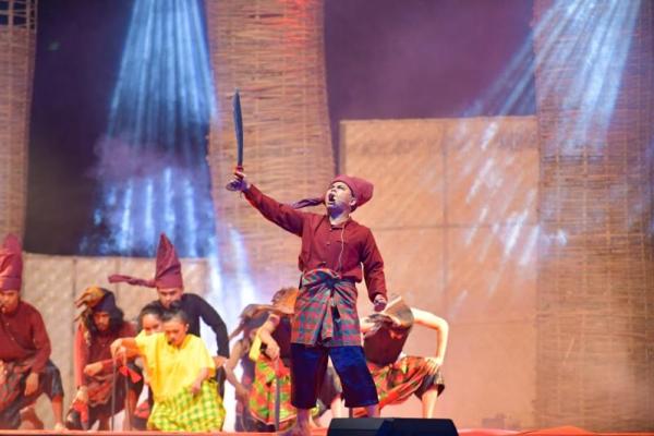 Pertunjukan teatrikal `Bongaya: Rampai dalam Damai` menandai dibukanya Festival Budayaw IV, yang berlangsung pada 1-5 September