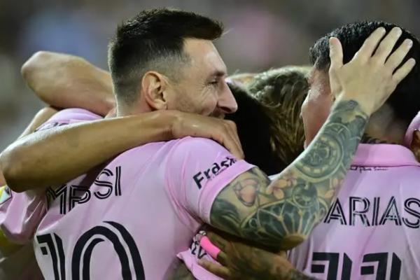 Kiper Monterrey Khawatir Messi Bisa Pengaruhi Wasit