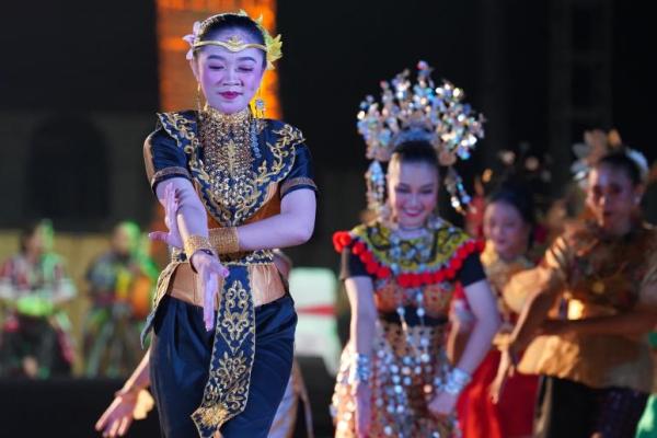 Acara penutupan diisi oleh pementasan `Budayaw Raya` dan seminar internasional `Jalur Rempah`.