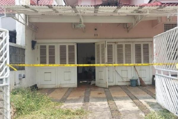 Polisi mengungkap adanya temuan kertas bertuliskan inisial S dan K di lokasi penemuan jasad diduga ibu dan anakdi Cinere, Depok