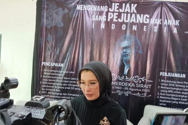 Arzeti Bilbina siap meneruskan perjuangan mendiang Arist Merdeka Sirait dalam menjaga anak-anak Indonesia