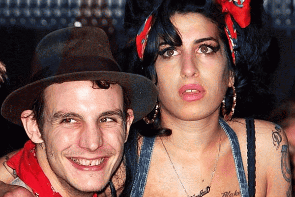  
Blake Fielder-Civil Merasa Bersalah Kenalkan Narkoba pada Mantan Istrinya Amy Winehouse