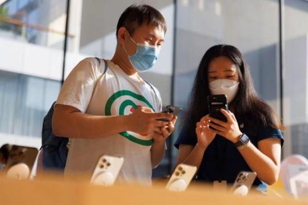China Terpecah Soal Ponsel Pintar, Pilih Apple dan Huawai?