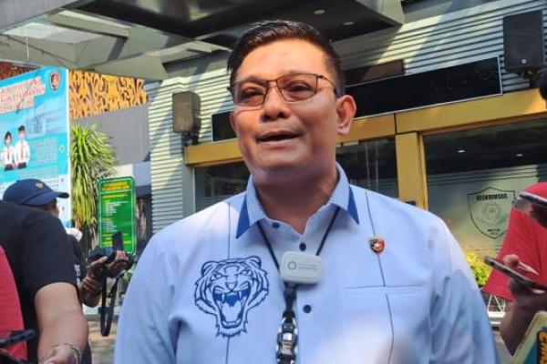 Polda Metro Jaya menerima laporan dugaan pencemaran nama baik food vlogger Codeblu terhadap Farida Nurhan.