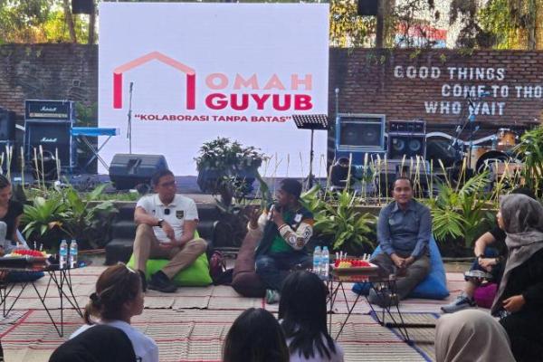 Gubernur Wagub Jatim, ratusan komunitas pemuda, artis, hingga influencer, Omah Guyub melangsungkan Soft Launching di Buro Garden, Surabaya 24 September 2023 kemarin.