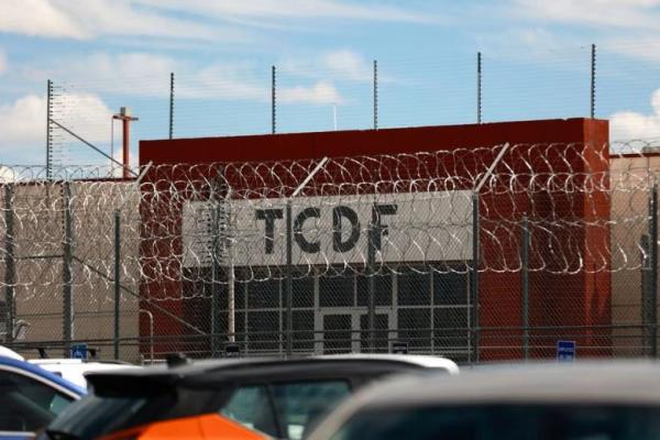Tujuh dari Sembilan Penjara Imigrasi Dipertahankan Biden Meski Berbiaya Besar