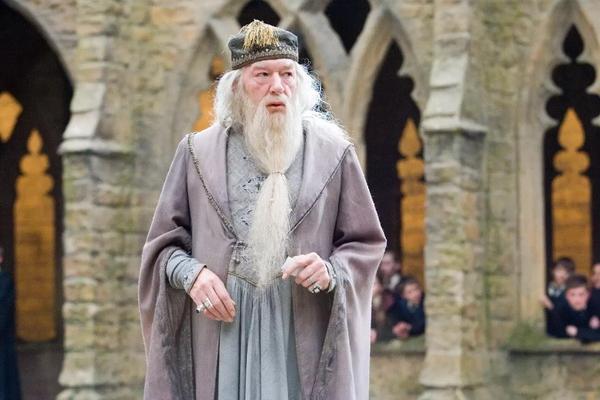 Michael Gambon dikabarkan telah meninggal dunia pada usia 82 tahun.