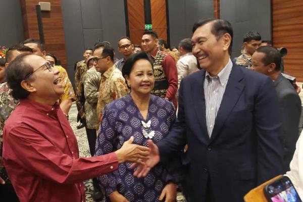 Terima kasih Pak Rizal Ramli, Anda datang juga walaupun kita berkelahi.