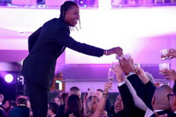 Usai Pesta JAY-Z, Travis Scott Tampil di Afterparty Turnamen Blackjack Reform Alliance