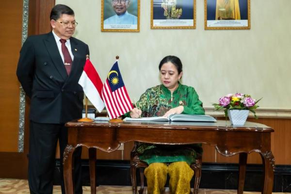 Ketua DPR RI Puan Maharani mengungkapkan pentingnya kerja sama Indonesia dan Malaysia di bidang maritim, terutama karena kedua negara bertetangga dan dikelilingi oleh laut.